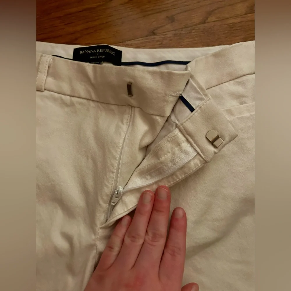 Banana Republic Women’s Sz 10 Cream Colored Sloan Crop Pants Great Closet Staple